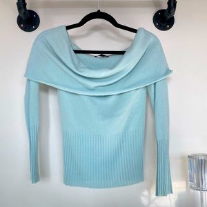Vintage Cashmere off-shoulder knit 🧶 sweater